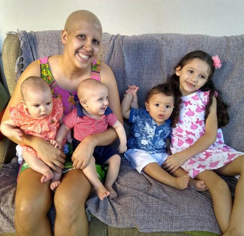Letícia Prates com seus 4 sobrinhos.