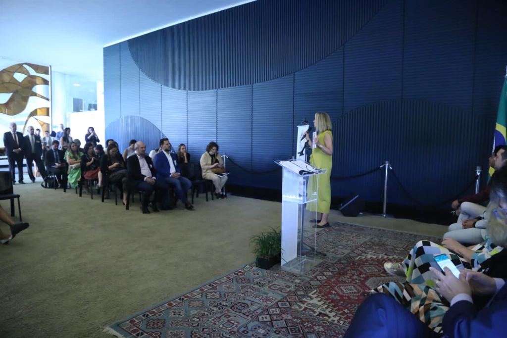 Dia Mundial do Câncer: Instituto Vencer o Câncer na Câmara do Deputados